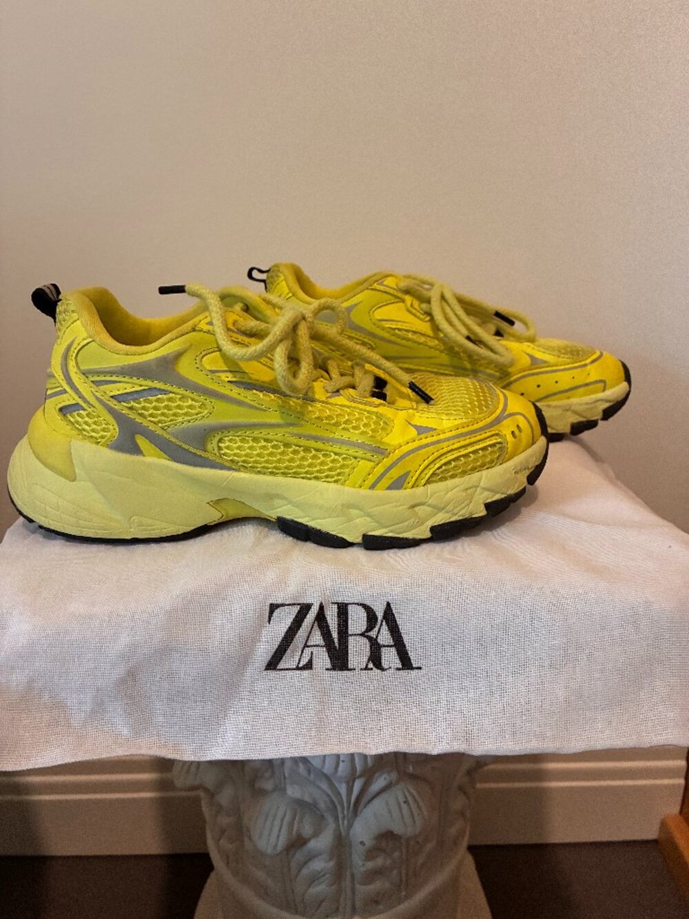 Zara Kids Neon Yellow Chunky Running Sneakers EU 34